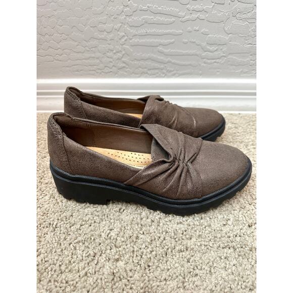 CLARKS | Women’s Brown Slip-On Comfort Loafers Ultimate Comfort Sole | Size 7 - Picture 1 of 7